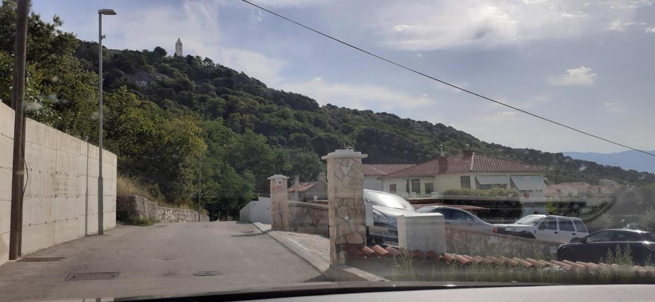 Apartamento Old Town Baska Exterior foto
